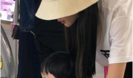 闺蜜爆料孩子母亲离婚视频,离婚母亲育儿视频引发热议，家庭变故下的育儿挑战”