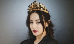 博主爆料杨洋迪丽热巴视频,网友热议恋情传闻