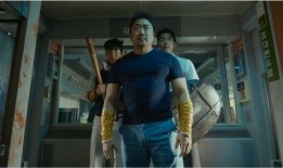 釜山行全集在线观看,丧尸病毒肆虐，生死逃亡的惊悚之旅