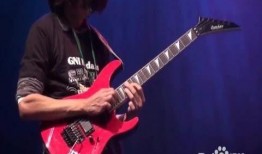 爆料弹吉他抖音视频,抖音弹吉天才！揭秘爆款吉他视频背后的魅力