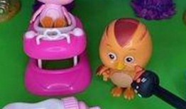 爆料故事小玩具视频播放,网络爆火背后的故事与播放之谜